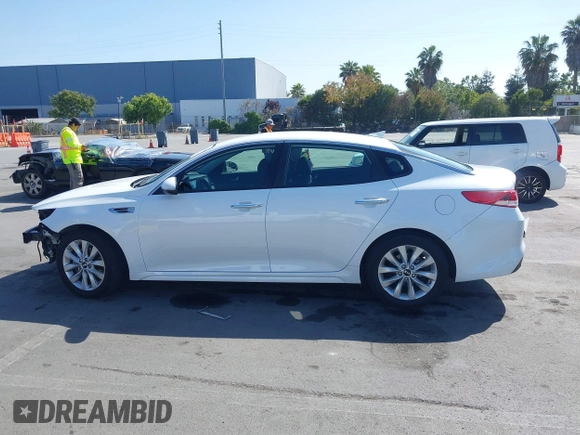 2018 Kia Optima LX z VIN 5XXGT4L35JG265371, wystawiony jako IAAI lot #42494354 z przebiegiem 86 411 mil mil oraz . Historia ofert i sprzedaży dostępna na DreamBid. Obrazek 15.