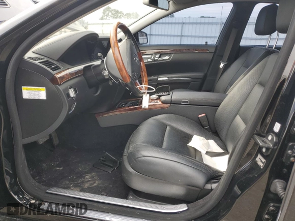 2010 Mercedes-Benz S 400 with VIN WDDNG9FB7AA305219, listed as a Copart auction lot 48508845 with 87,191 mi miles and Clean Title. Bid and sale history available at DreamBid. Image 7.
