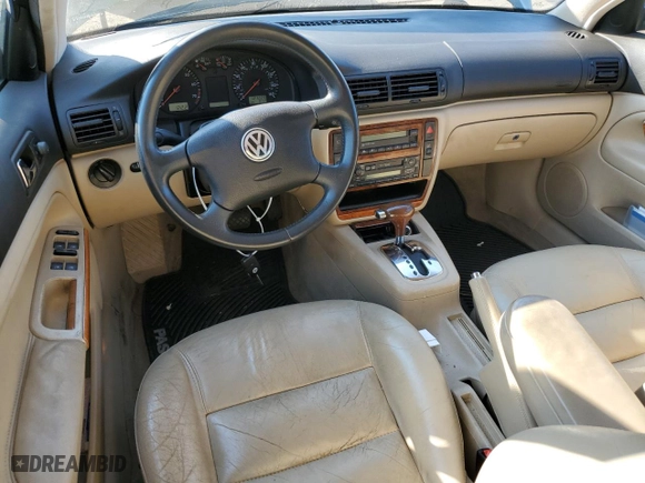 1999 Volkswagen Passat GLS with VIN WVWPD63B5XE497918, listed as a Copart auction lot 75795044 with 121,229 mi miles and Salvage Title. Bid and sale history available at carsss.com. Image 8.