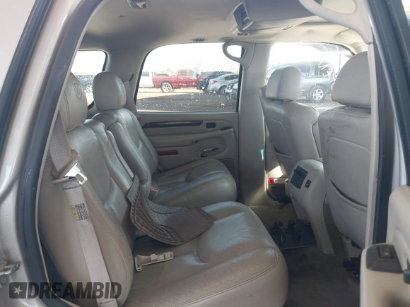 2005 Cadillac Escalade z VIN 1GYEC63T65R164307, wystawiony jako IAAI lot #42015617 z przebiegiem 173 270 mil mil oraz . Historia ofert i sprzedaży dostępna na DreamBid. Obrazek 8.