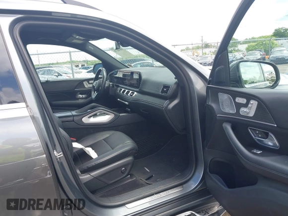 2021 Mercedes-Benz GLS 450 with VIN 4JGFF5KE4MA369504, listed as a IAAI auction lot 39590170 with 101,863 mi miles and . Bid and sale history available at DreamBid. Image 5.