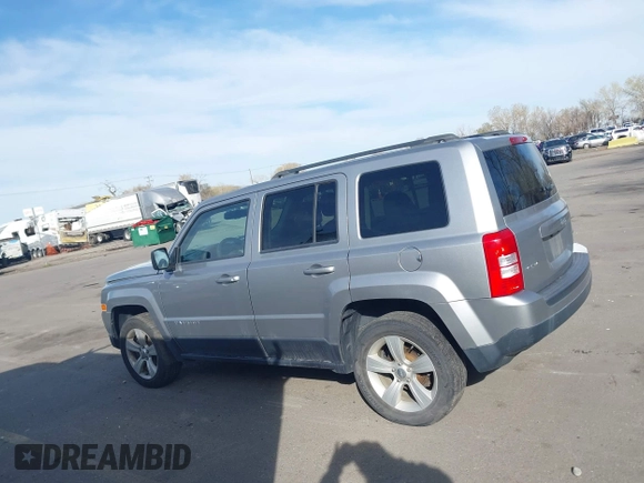 2016 Jeep Patriot High Altitude Edition with VIN 1C4NJRFB1GD712715, listed as a IAAI auction lot 41984245 with 124,227 mi miles. Bid and sale history available at carsss.com. Image 15.
