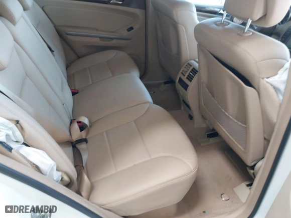 2011 Mercedes-Benz M-Class ML 350 with VIN 4JGBB5GB0BA667442, listed as a IAAI auction lot 39437525 with 117,338 mi miles. Bid and sale history available at carsss.com. Image 8.