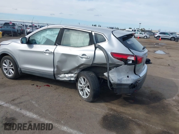 2017 Nissan Rogue S z VIN JN1BJ1CP5HW022009, wystawiony jako IAAI lot #41627266 z przebiegiem 120 966 mil mil oraz . Historia ofert i sprzedaży dostępna na DreamBid. Obrazek 6.