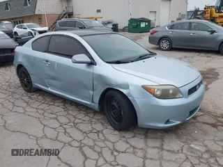 2006 Scion tC z VIN JTKDE167X60130009, wystawiony jako IAAI lot #42174502 z przebiegiem 151 801 mil mil oraz . Historia ofert i sprzedaży dostępna na DreamBid. Obrazek 1.