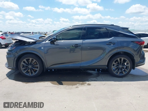 2024 Lexus RX 350 z VIN 2T2BAMCA7RC056226, wystawiony jako IAAI lot #42351779 z przebiegiem 12 317 mil mil oraz . Historia ofert i sprzedaży dostępna na DreamBid. Obrazek 14.