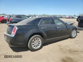 2012 Chrysler 300 Limited z VIN 2C3CCACG5CH227059, wystawiony jako Copart lot #56138435 z przebiegiem Nie podano mil oraz Szkody całkowita. Historia ofert i sprzedaży dostępna na DreamBid. Obrazek 3.