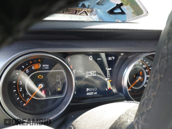 2021 Jeep Wrangler Unlimited Sport S with VIN 1C4HJXDNXMW646194, listed as a IAAI auction lot 42243169 with 44,237 mi miles and . Bid and sale history available at DreamBid. Image 7.