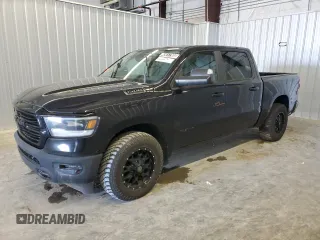 2019 Ram 1500 Big Horn z VIN 1C6SRFFT9KN591381, wystawiony jako Copart lot #45417305 z przebiegiem Nie podano mil oraz Czysty tytuł • Clean title. Historia ofert i sprzedaży dostępna na DreamBid. Obrazek 1.