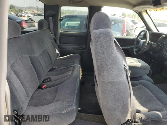 2000 Chevrolet Silverado 1500 LS with VIN 2GCEC19V0Y1122598, listed as a Copart auction lot 53875795 with 86,066 mi miles and Salvage Title. Bid and sale history available at DreamBid. Image 10.