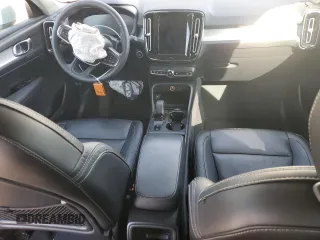 2022 Volvo XC40 Momentum with VIN YV4AC2HK2N2726416, listed as a Copart auction lot 77426764 with 84,997 mi miles and Salvage title. Bid and sale history available at DreamBid. Image 8.