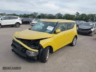 2020 Kia Soul S with VIN KNDJ23AU2L7106835, listed as a IAAI auction lot 40900143 with 61,570 mi miles. Bid and sale history available at carsss.com. Image 18.