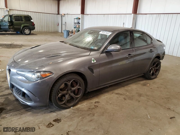 2018 Alfa Romeo Giulia Quadrifoglio with VIN ZARFAEAV5J7580150, listed as a Copart auction lot 79167544 with 37,085 mi miles and Salvage Title. Bid and sale history available at carsss.com. Image 1.