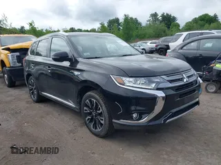 2018 Mitsubishi Outlander SEL with VIN JA4J24A56JZ061182, listed as a IAAI auction lot 42357477 with 89,707 mi miles and . Bid and sale history available at DreamBid. Image 1.