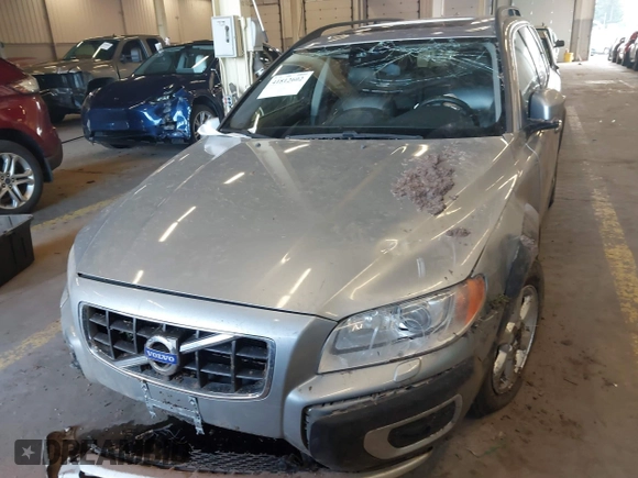 2012 Volvo XC70 3.2L with VIN YV4952BZ7C1130871, listed as a IAAI auction lot 41812602 with 182,494 mi miles and . Bid and sale history available at DreamBid. Image 6.