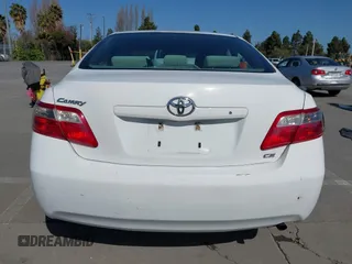 2007 Toyota Camry CE z VIN 4T1BE46K07U622980, wystawiony jako IAAI lot #42001498 z przebiegiem 100 360 mil mil oraz . Historia ofert i sprzedaży dostępna na DreamBid. Obrazek 17.
