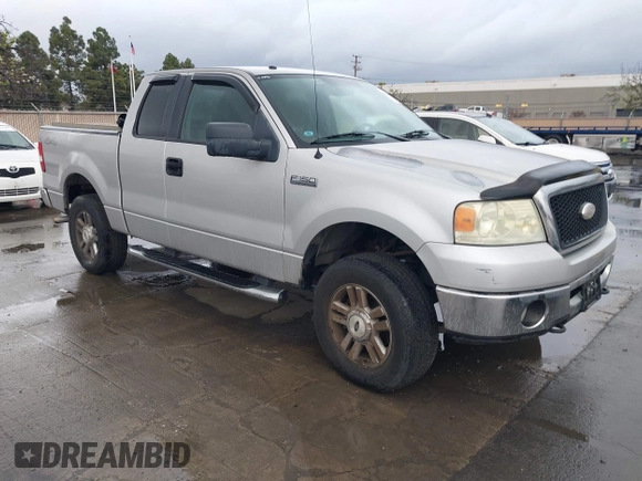 2006 Ford F-150 XLT with VIN 1FTPX14546KD75263, listed as a IAAI auction lot 41938779 with 207,110 mi miles. Bid and sale history available at carsss.com. Image 1.
