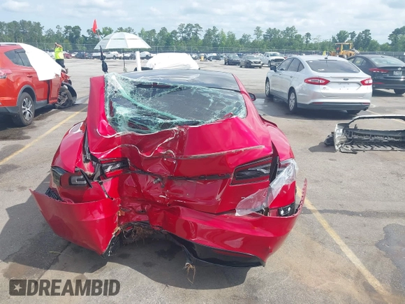 2021 Tesla Model S Plaid z VIN 5YJSA1E69MF439987, wystawiony jako IAAI lot #42496725 z przebiegiem 25 mil mil oraz . Historia ofert i sprzedaży dostępna na DreamBid. Obrazek 16.