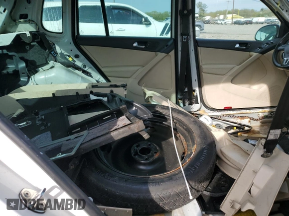 2012 Volkswagen Tiguan S with VIN WVGBV7AX5CW548166, listed as a Copart auction lot 54235285 with 184,338 mi miles and Clean Title. Bid and sale history available at DreamBid. Image 11.