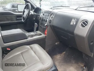 2006 Ford F-150 XLT с VIN 1FTPX04576KA89613, выставлен на аукционе IAAI как лот 42710155 с пробегом Не указан миль и . История ставок и продаж доступна на DreamBid. Изображение 5.