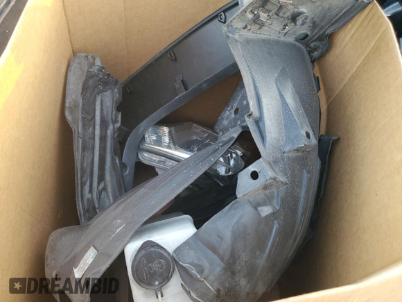 2015 Toyota Tacoma PreRunner with VIN 3TMKU4HN8FM044970, listed as a Copart auction lot 81277284 with 106,660 mi miles and Salvage title. Bid and sale history available at DreamBid. Image 12.