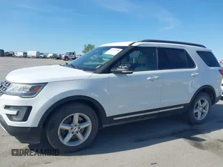 2017 Ford Explorer XLT z VIN 1FM5K8D80HGC80158, wystawiony jako IAAI lot #42223158 z przebiegiem 168 503 mil mil oraz . Historia ofert i sprzedaży dostępna na DreamBid. Obrazek 14.