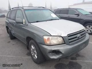 2005 Toyota Highlander with VIN JTEGP21A450073551, listed as a IAAI auction lot 41677182 with 151,125 mi miles. Bid and sale history available at carsss.com. Image 1.