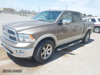 2009 Dodge Ram 1500 SLT with VIN 1D3HV13TX9J517224, listed as a IAAI auction lot 42044124 with 200,262 mi miles. Bid and sale history available at carsss.com. Image 2.