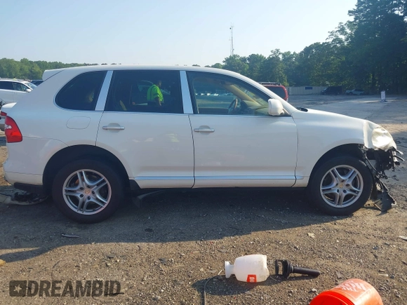 2009 Porsche Cayenne z VIN WP1AA29P79LA03940, wystawiony jako IAAI lot #42561786 z przebiegiem 159 648 mil mil oraz . Historia ofert i sprzedaży dostępna na DreamBid. Obrazek 13.