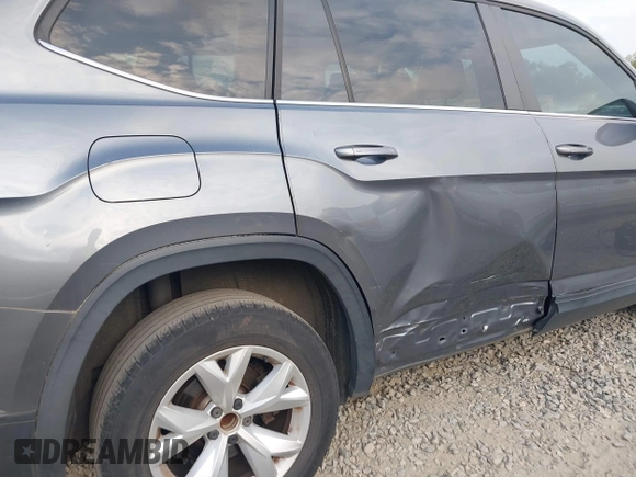 2018 Volkswagen Atlas SE с VIN 1V2DR2CA6JC535940, выставлен на аукционе IAAI как лот 42160564 с пробегом 101 140 миль миль и . История ставок и продаж доступна на DreamBid. Изображение 6.