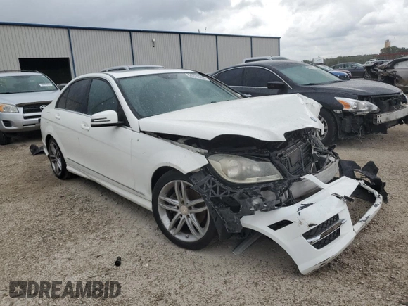 2013 Mercedes-Benz C 250 Sport с VIN WDDGF4HBXDR282357, выставлен на аукционе Copart как лот 61191975 с пробегом 73 832 миль миль и На запчасти • Non repairable. История ставок и продаж доступна на DreamBid. Изображение 4.