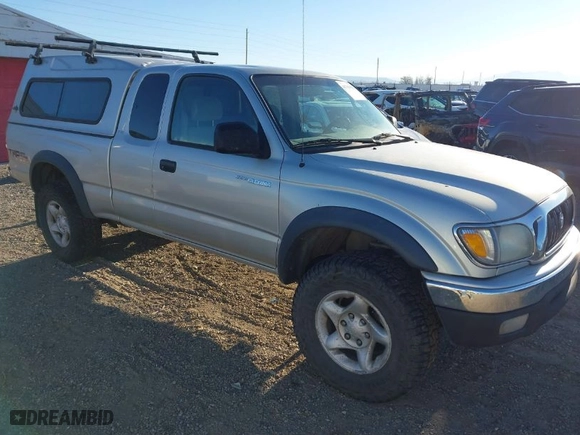2004 Toyota Tacoma with VIN 5TEWN72N04Z422515, listed as a IAAI auction lot 41796935 with 266,138 mi miles. Bid and sale history available at carsss.com. Image 1.