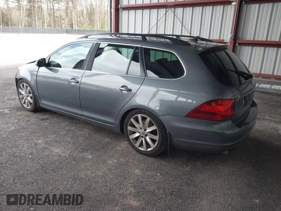 2014 Volkswagen Jetta TDI w/Sunroof & Nav с VIN 3VWPL7AJ8EM613037, выставлен на аукционе IAAI как лот 41943616 с пробегом 134 099 миль миль и . История ставок и продаж доступна на DreamBid. Изображение 3.