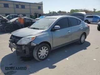 2013 Nissan Versa S Plus with VIN 3N1CN7AP3DL863681, listed as a Copart auction lot 76935524 with 86,971 mi miles and Salvage title. Bid and sale history available at DreamBid. Image 1.