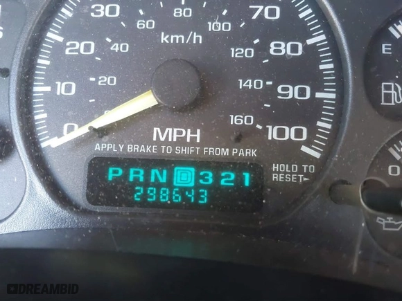 2000 GMC New Sierra 1500 SLE with VIN 2GTEC19TXY1286357, listed as a IAAI auction lot 41809471 with NaN miles. Bid and sale history available at carsss.com. Image 16.