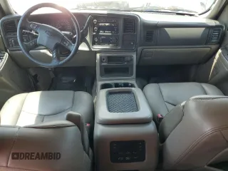 2005 Chevrolet Suburban LT z VIN 3GNEC16Z15G280353, wystawiony jako Copart lot #53974785 z przebiegiem 389 849 mil mil oraz Nie do naprawy. Historia ofert i sprzedaży dostępna na DreamBid. Obrazek 8.