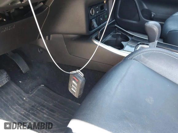 2020 Mitsubishi Outlander SE z VIN JA4AD3A30LZ029043, wystawiony jako IAAI lot #41976692 z przebiegiem 98 536 mil mil oraz . Historia ofert i sprzedaży dostępna na DreamBid. Obrazek 11.
