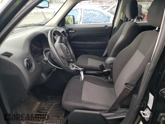 2015 Jeep Patriot Altitude z VIN 1C4NJRBB4FD317433, wystawiony jako Copart lot #50703555 z przebiegiem 109 650 mil mil oraz Nie do naprawy • Non repairable. Historia ofert i sprzedaży dostępna na DreamBid. Obrazek 7.