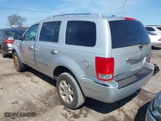 2008 Chrysler Aspen Limited with VIN 1A8HX58N18F106745, listed as a IAAI auction lot 41927906 with 269,444 mi miles. Bid and sale history available at carsss.com. Image 3.