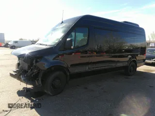 2024 Mercedes-Benz Sprinter Passenger with VIN W1Z4NGHY2RT162429, listed as a IAAI auction lot 41994321 with 6,092 mi miles. Bid and sale history available at carsss.com. Image 14.