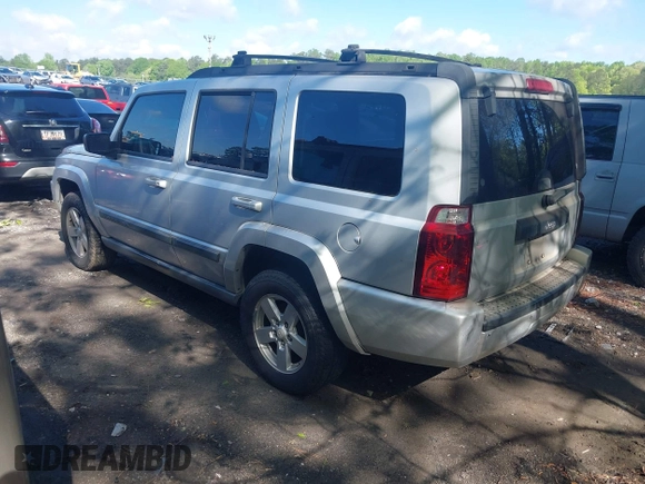 2007 Jeep Commander Sport with VIN 1J8HH48K17C553685, listed as a IAAI auction lot 42025539 with 357,865 mi miles. Bid and sale history available at carsss.com. Image 3.