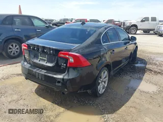 2012 Volvo S60 T6 with VIN YV1902FH4C2023235, listed as a IAAI auction lot 41659705 with 177,668 mi miles. Bid and sale history available at carsss.com. Image 4.