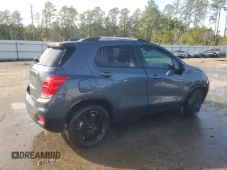 2022 Chevrolet Trax LT with VIN KL7CJPSM5NB565811, listed as a Copart auction lot 86262184 with 19,148 mi miles and Salvage Title. Bid and sale history available at carsss.com. Image 3.