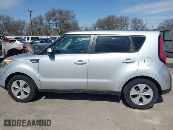 2014 Kia Soul with VIN KNDJN2A22E7738768, listed as a IAAI auction lot 41728768 with 70,013 mi miles. Bid and sale history available at carsss.com. Image 14.
