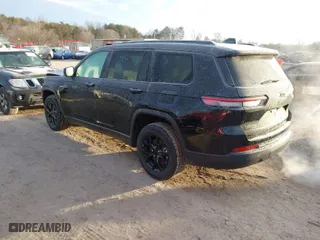 2024 Jeep Grand Cherokee L Altitude with VIN 1C4RJKAG7R8535661, listed as a IAAI auction lot 41317770 with 6,439 mi miles. Bid and sale history available at carsss.com. Image 3.