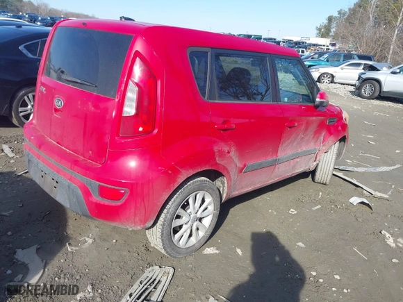 2013 Kia Soul + with VIN KNDJT2A67D7557656, listed as a IAAI auction lot 41304207 with 150,302 mi miles. Bid and sale history available at carsss.com. Image 4.