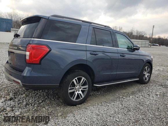 2022 Ford Expedition XLT with VIN 1FMJU1JT2NEA53876, listed as a Copart auction lot 44009255 with 34,632 mi miles and Salvage Title. Bid and sale history available at carsss.com. Image 3.