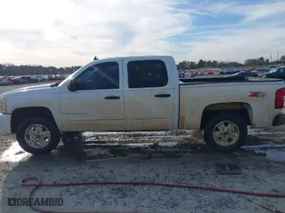 2008 Chevrolet Silverado 1500 LT w/1LT with VIN 3GCEK13M78G127985, listed as a IAAI auction lot 41453826 with 279,748 mi miles. Bid and sale history available at carsss.com. Image 14.