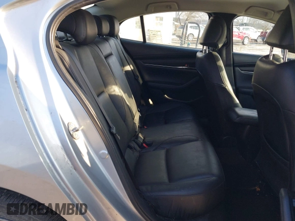 2019 Mazda 3 w/Select with VIN 3MZBPAAL4KM109139, listed as a IAAI auction lot 41421281 with 105,954 mi miles. Bid and sale history available at carsss.com. Image 8.