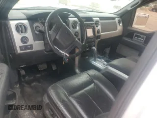 2009 Ford F-150 XL z VIN 1FTPW14V19FA18624, wystawiony jako Copart lot #53736275 z przebiegiem 143 358 mil mil oraz Szkoda całkowita • Salvage title. Historia ofert i sprzedaży dostępna na DreamBid. Obrazek 8.